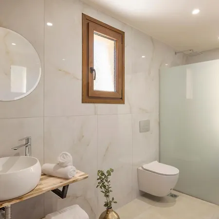 Myriad Seas Villa *